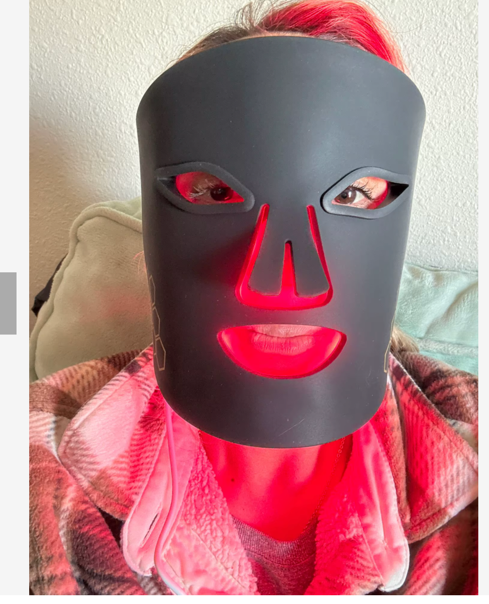 Radiant Rose Red Light Beauty Mask